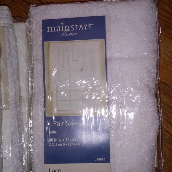 Curtains single item sold all together - Picture 4 of 8